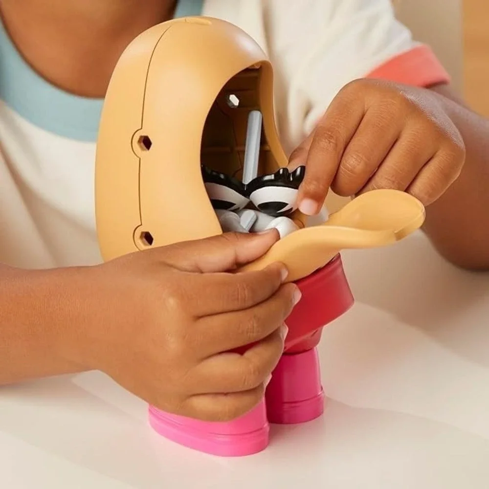 MRS. POTATO HEAD 12 Piece Set - NEW